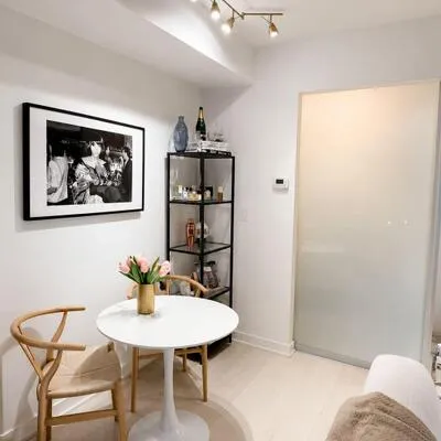 20,&nbsp;Bruyeres, Niagara, Toronto