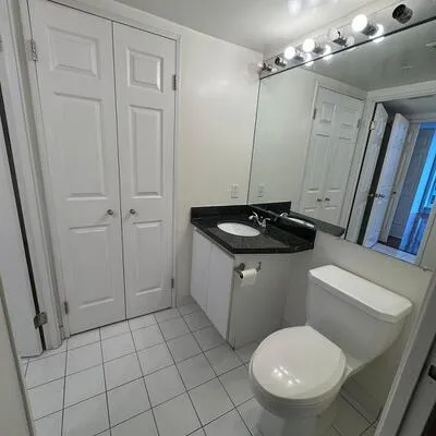 24,&nbsp;Wellesley, Bay Street Corridor, Toronto