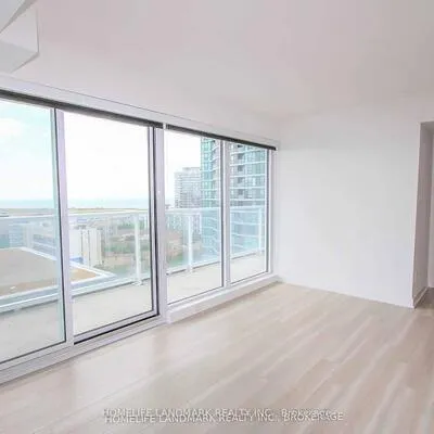 19,&nbsp;Bathurst, Waterfront Communities C1, Toronto