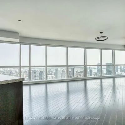 388,&nbsp;Yonge, Bay Street Corridor, Toronto