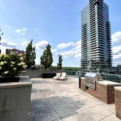 21,&nbsp;Scollard, Annex, Toronto