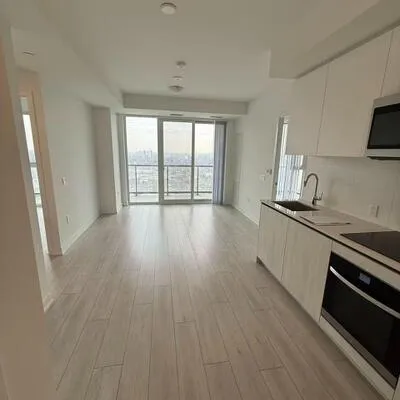 5858,&nbsp;YONGE, Newtonbrook West, Toronto