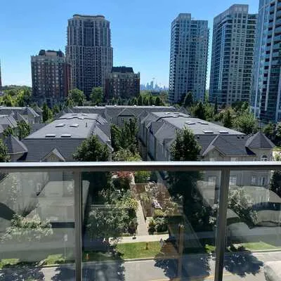28,&nbsp;Avondale, Willowdale East, Toronto