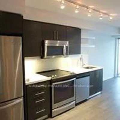 400,&nbsp;Adelaide, Moss Park, Toronto