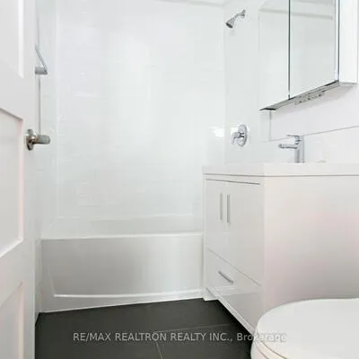 1545,&nbsp;Bathurst, Forest Hill South, Toronto