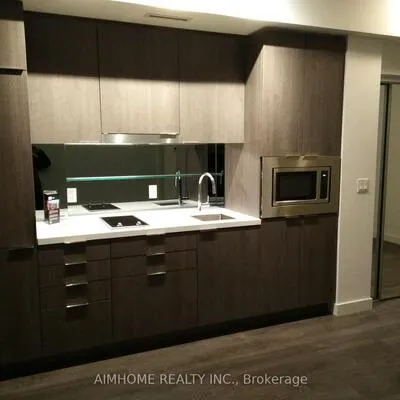 215,&nbsp;Queen, Waterfront Communities C1, Toronto