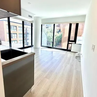 188,&nbsp;Cumberland, Annex, Toronto
