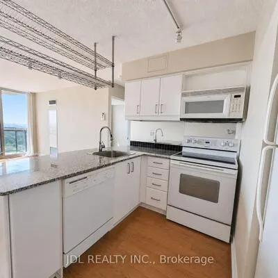 33,&nbsp;Sheppard, Willowdale East, Toronto