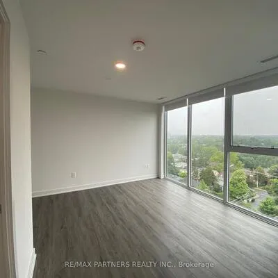 1,&nbsp;Cardiff, Mount Pleasant East, Toronto