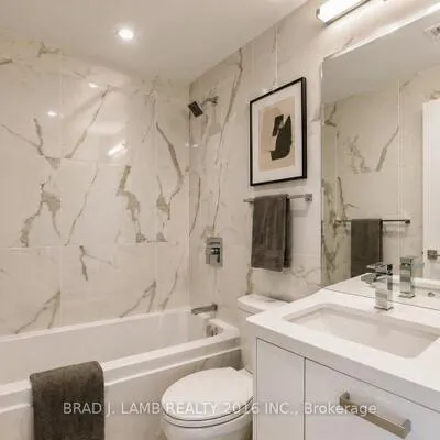 284,&nbsp;King, Moss Park, Toronto