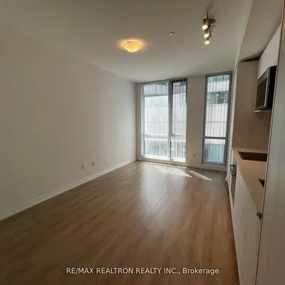 8,&nbsp;Widmer, Waterfront Communities C1, Toronto