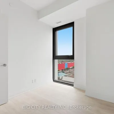 25,&nbsp;Frederick Todd, Thorncliffe Park, Toronto