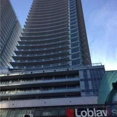 98,&nbsp;Lillian, Mount Pleasant West, Toronto