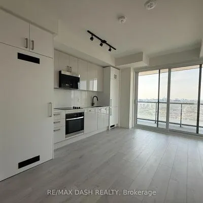 280,&nbsp;Dundas, University, Toronto
