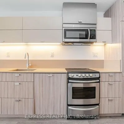 290,&nbsp;Adelaide, Waterfront Communities C1, Toronto