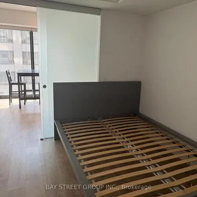 188,&nbsp;Cumberland, Annex, Toronto