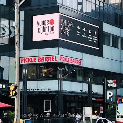2221,&nbsp;Yonge, Mount Pleasant West, Toronto