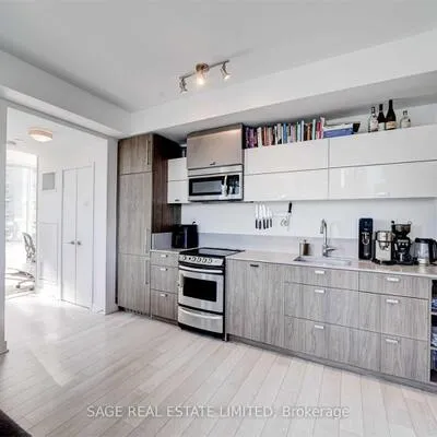 290,&nbsp;Adelaide, Waterfront Communities C1, Toronto