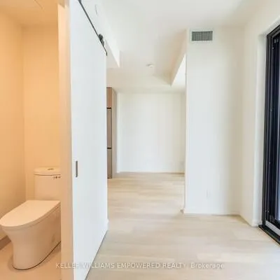 109,&nbsp;Erskine, Mount Pleasant West, Toronto