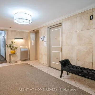 2,&nbsp;Ridelle, Forest Hill North, Toronto