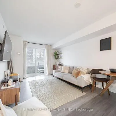 1346,&nbsp;Danforth, Eglinton East, Toronto