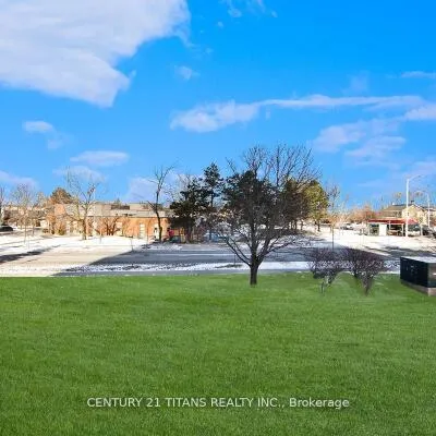 100,&nbsp;Wingarden, Malvern, Toronto