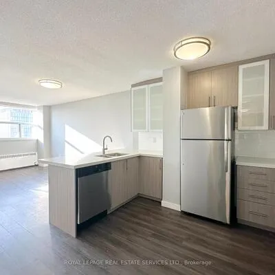 2575,&nbsp;Danforth, East End-Danforth, Toronto