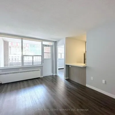 255,&nbsp;Main, East End-Danforth, Toronto