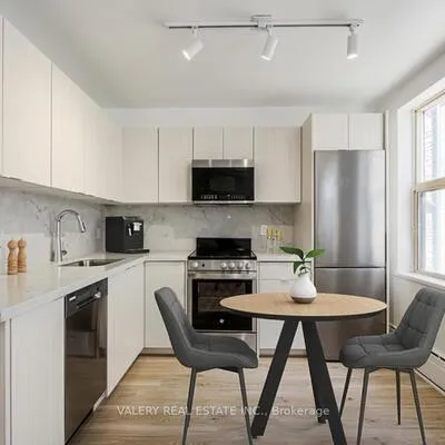 111,&nbsp;Cosburn, Danforth Village-East York, Toronto