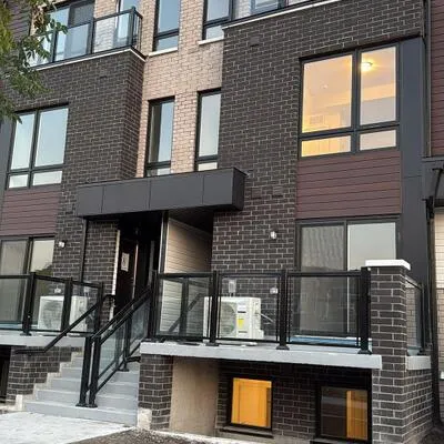 245,&nbsp;McLevin, Malvern, Toronto
