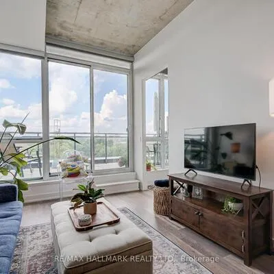 1238,&nbsp;Dundas, South Riverdale, Toronto