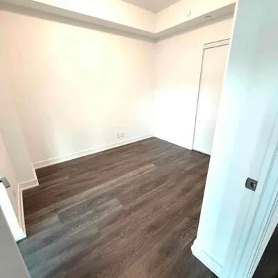 2,&nbsp;Manderley, Birchcliffe-Cliffside, Toronto