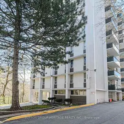 2245,&nbsp;Eglinton, Ionview, Toronto