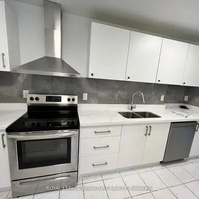100,&nbsp;Mornelle, Morningside, Toronto