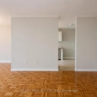 75,&nbsp;Eastdale, Crescent Town, Toronto