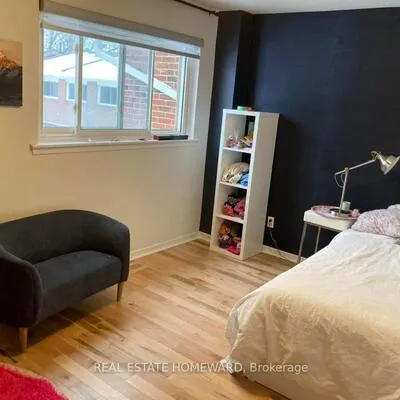 90,&nbsp;Edgewood, Woodbine Corridor, Toronto