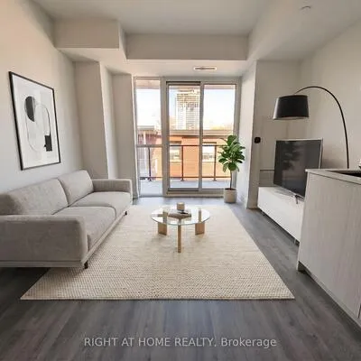 2369,&nbsp;Danforth, East End-Danforth, Toronto