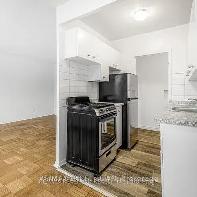 156,&nbsp;Kingston, Woodbine Corridor, Toronto