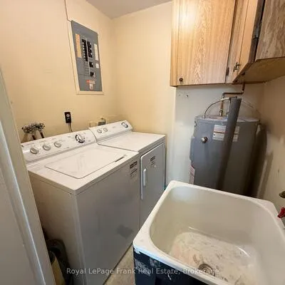 895,&nbsp;Kennedy, Ionview, Toronto