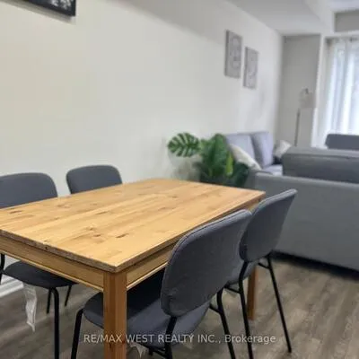 25,&nbsp;Heron Park, West Hill, Toronto