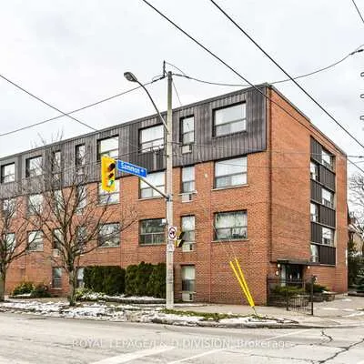 325,&nbsp;Sammon, Danforth Village-East York, Toronto