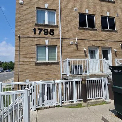 1795,&nbsp;Markham, Malvern, Toronto