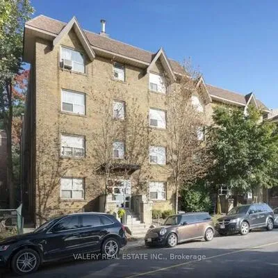 2406,&nbsp;Queen, Birchcliffe-Cliffside, Toronto