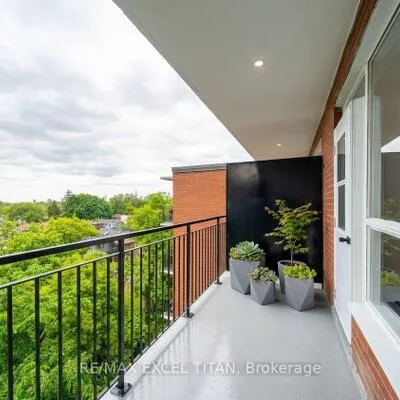165,&nbsp;Cosburn, Danforth Village-East York, Toronto