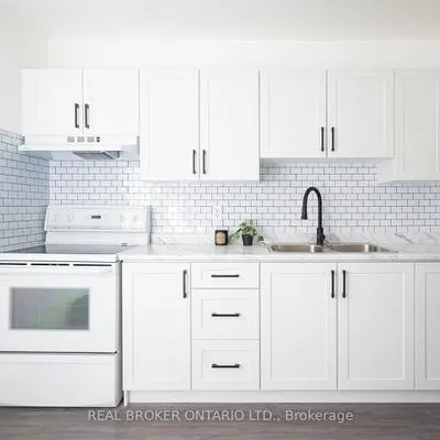725,&nbsp;military, Morningside, Toronto