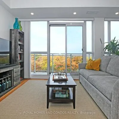 1350,&nbsp;Kingston, Birchcliffe-Cliffside, Toronto