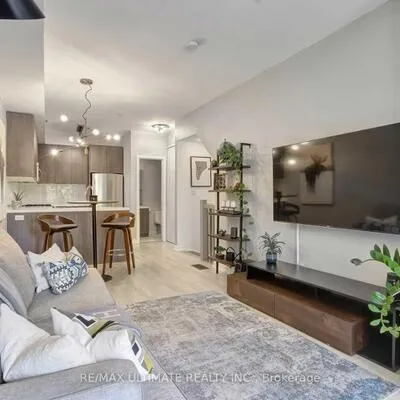 140,&nbsp;Broadview, South Riverdale, Toronto