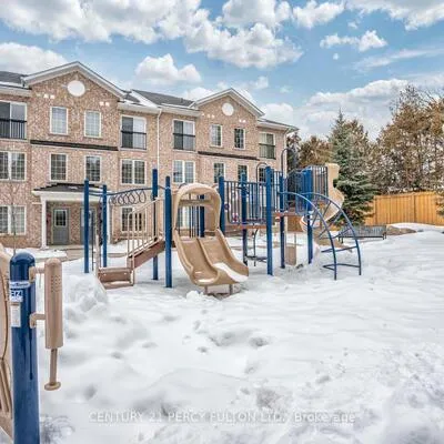 45,&nbsp;Strangford, Clairlea-Birchmount, Toronto