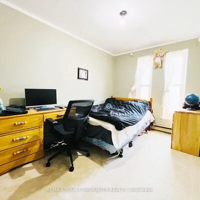 71,&nbsp;Cass, Tam O'Shanter-Sullivan, Toronto