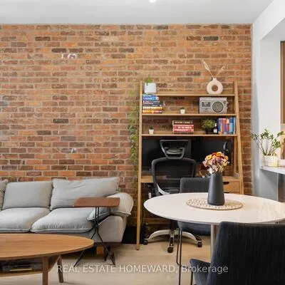 88,&nbsp;Colgate, South Riverdale, Toronto